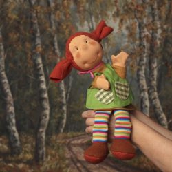 Handpuppe - Mädchen mit roten Zöpfen